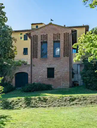 Palazzo mit großem Garten in Montefoscoli