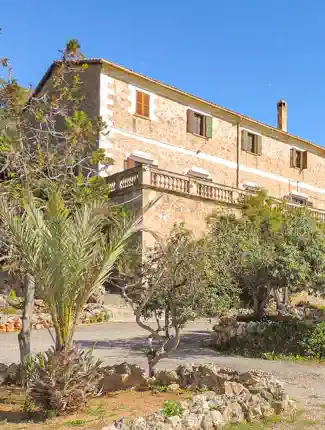 Herrenhaus in Palma de Mallorca mit Panoramablick auf Meer und Bucht