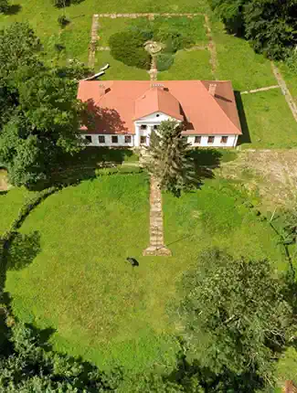 Klassizistisches Herrenhaus in Rożnów, Kleinpolen