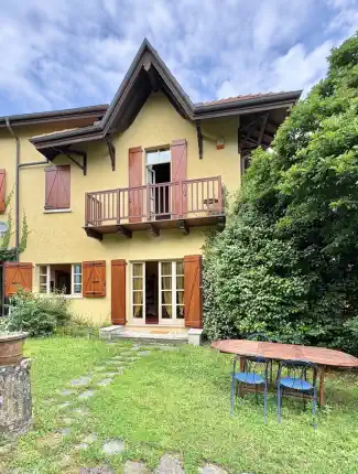 Zwei Häuser mit Garten und Seeblick in Campino am Lago Maggiore, Campino, Piemont